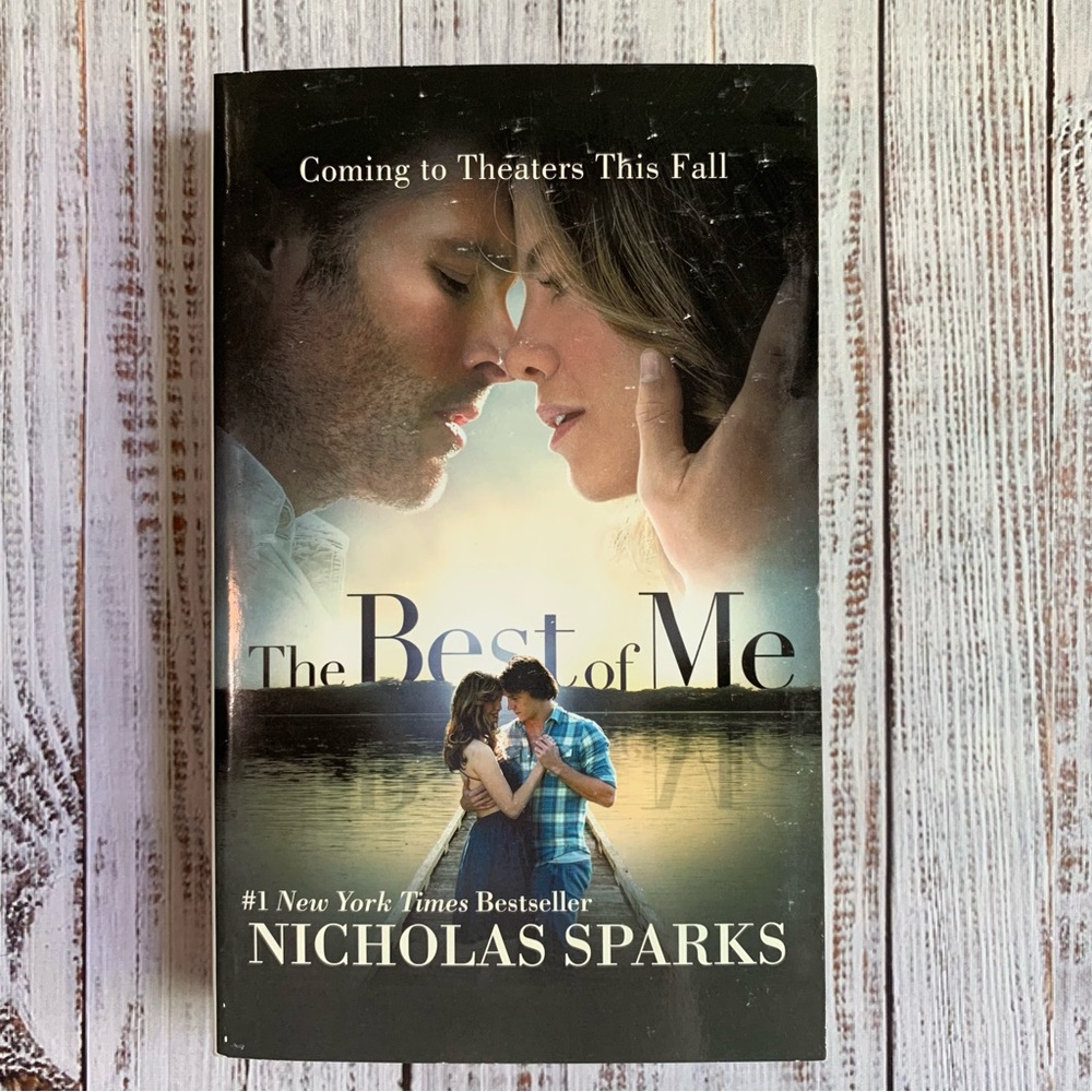 The Lucky One Nicholas Sparks Contemporary Romance Paperback